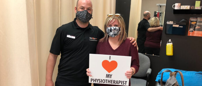 Wefixu Port Hope physiotherapy clinic physiotherapist with patient who recovered from wrist fracture